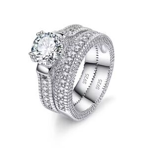 Elegant 925 Silver Ring with CZ stones